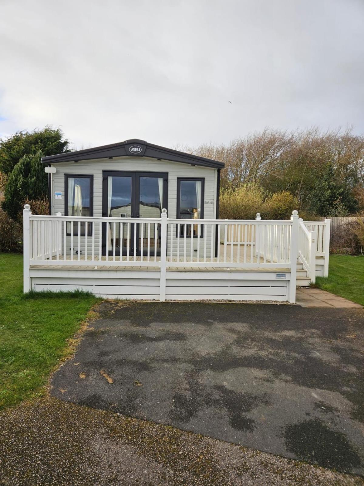 Roadnights Retreat Hotel Heysham Exterior foto